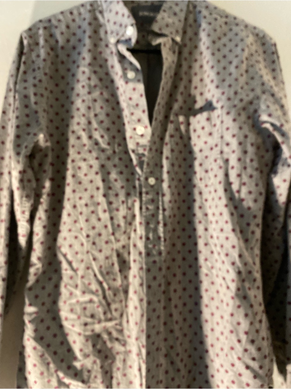 Men's Light Gray Button-Up Shirt with Red Dot Pattern